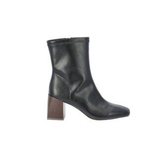 NWT Time and Tru’s Stretch Bootie Blk size 8